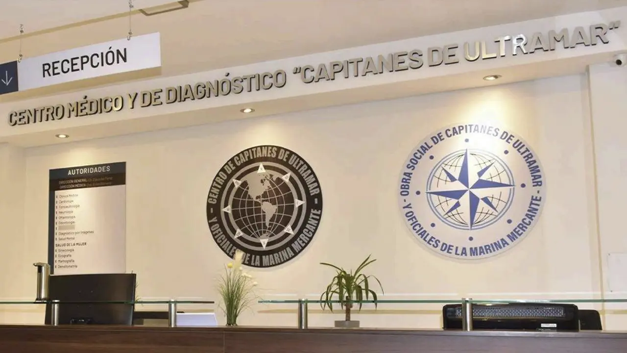 ¡El Centro Médico ahora tiene redes sociales!